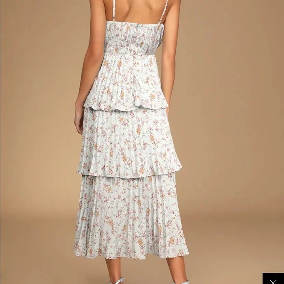 NWT Lulus Cascading Crush pale blue floral print tiered bustier midi dress - Picture 2 of 7